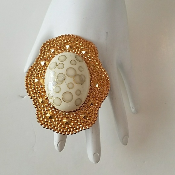 GASOLINE GLAMOUR bubbles cab RING - Picture 5 of 5